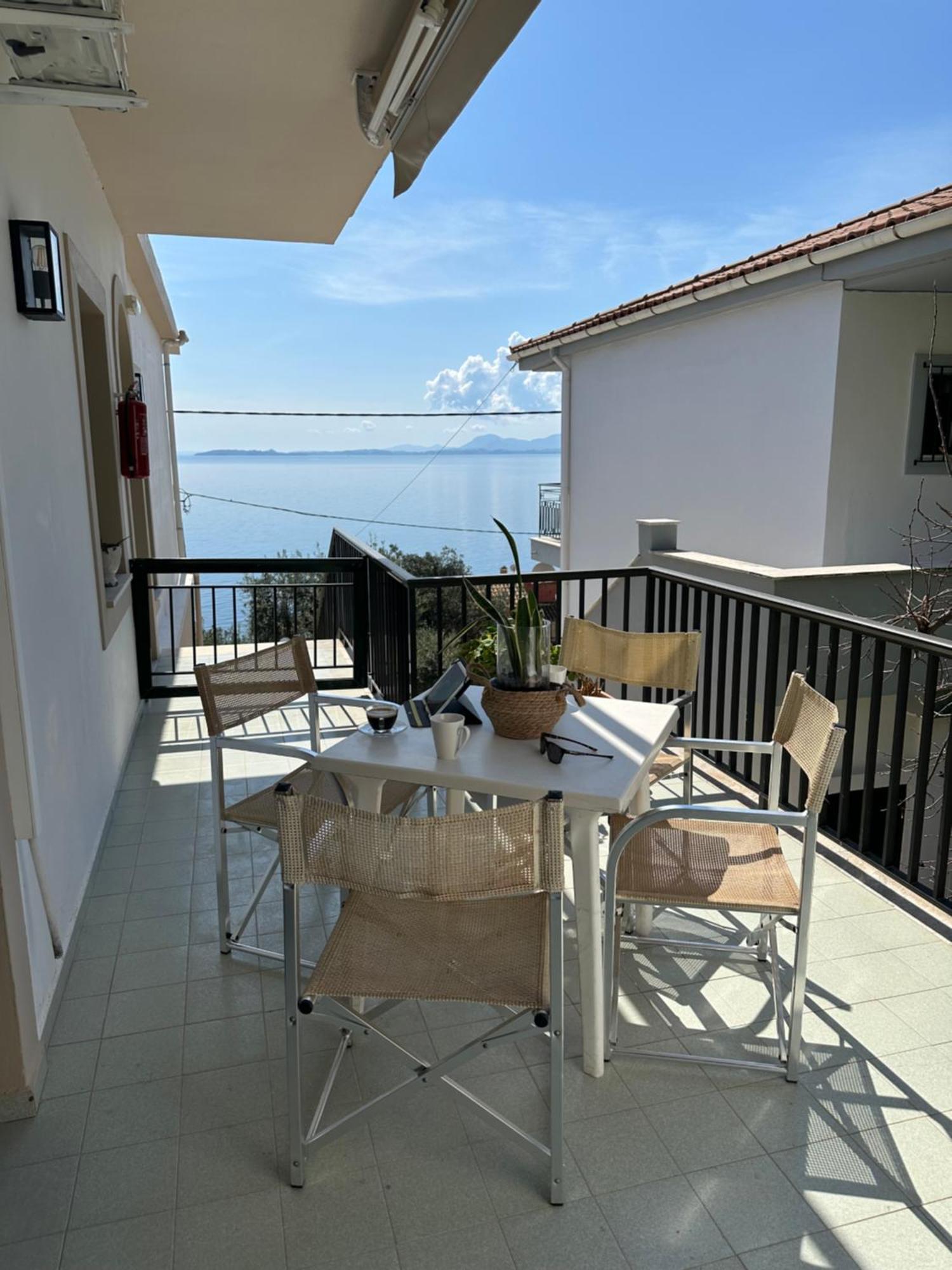 Vladimiros Apartments Barbati Exterior foto