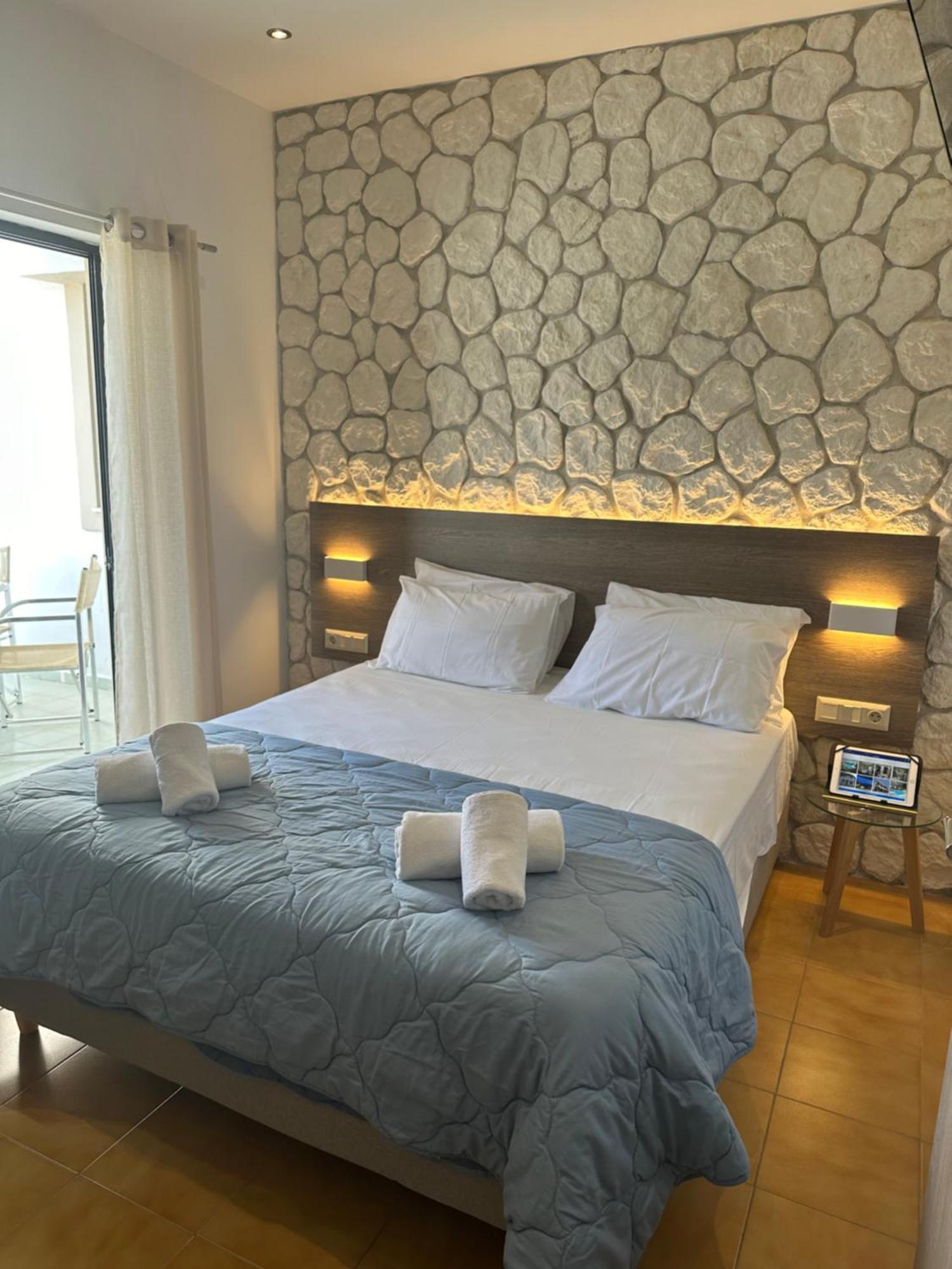 Vladimiros Apartments Barbati Exterior foto