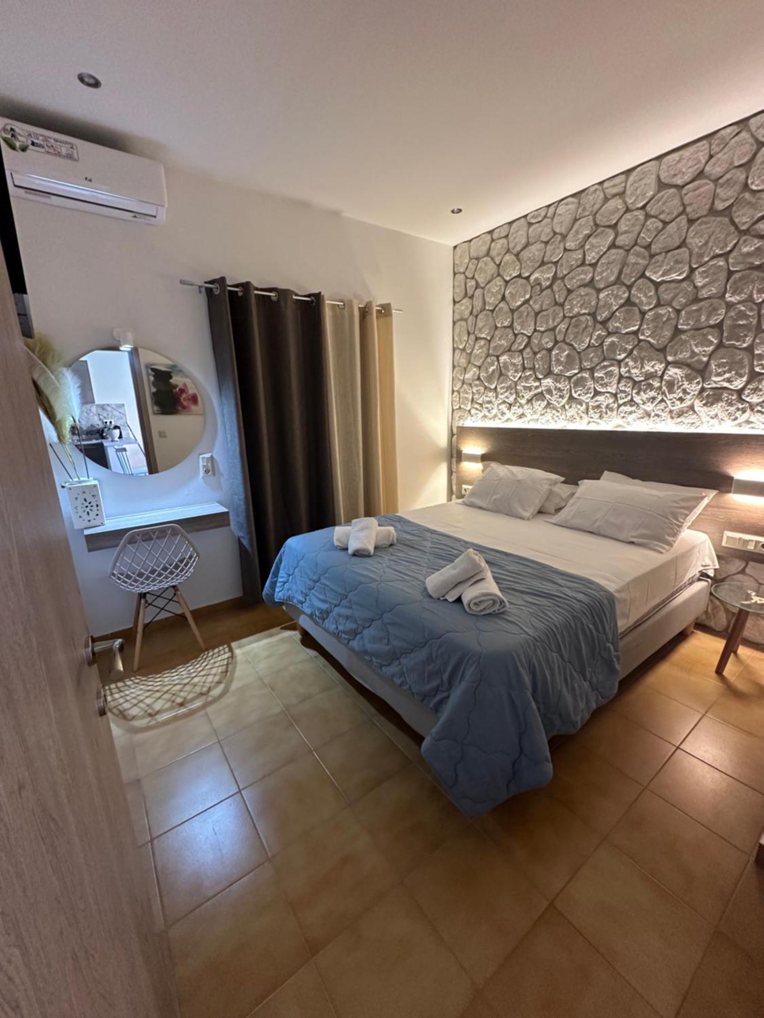Vladimiros Apartments Barbati Exterior foto