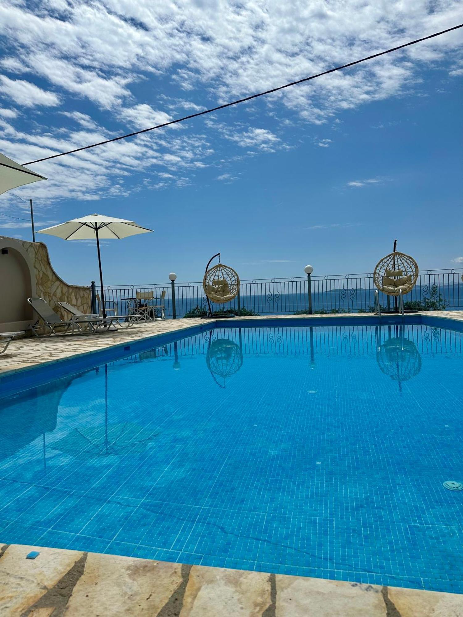Vladimiros Apartments Barbati Exterior foto